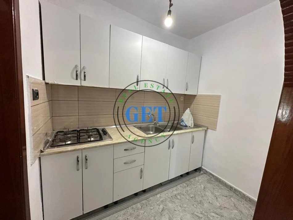 Durres, shitet apartament 2+1 Kati 2, 75 m² 78.000 € (Tek Stadiumi, Durres)