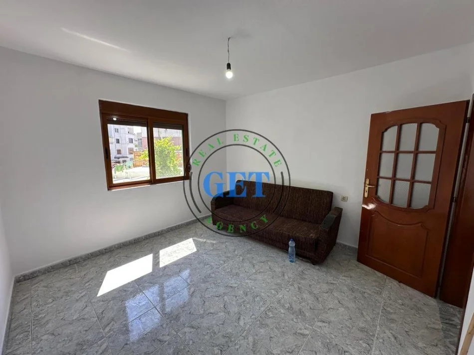 Durres, shitet apartament 2+1+Ballkon Kati 2, 75 m² 78.000 € (Stadiumi)