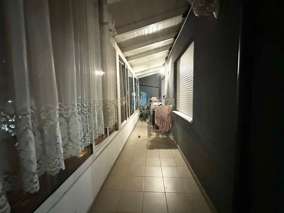 Apartament 2+1+2 me verande për Shitje tek Restorant Fresku!