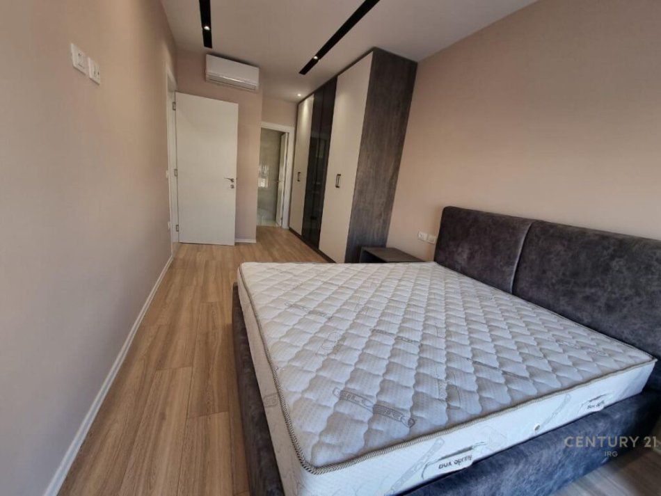 apartament me qera 2+1 tek fiori de bosko