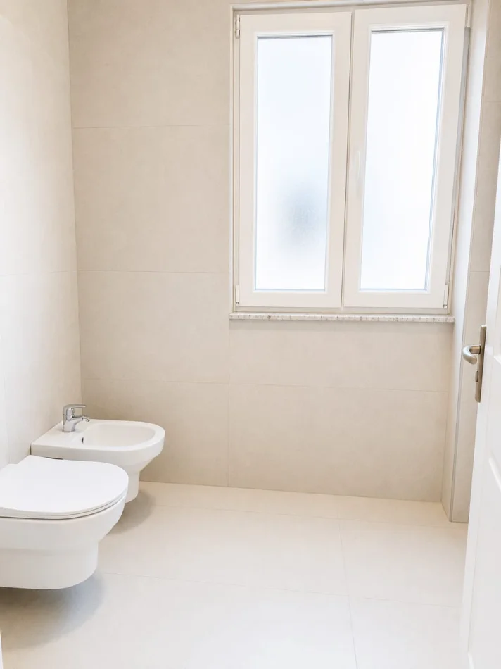 Tirane, jepet me qera apartament 2+1+Ballkon Kati 9, 106 m² 600 € (Yzberisht)
