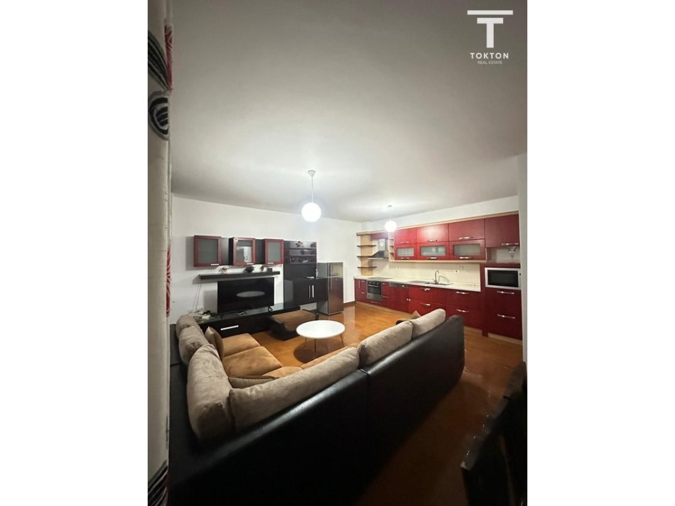 Tirane, jepet me qera apartament 1+1 Kati 4, 80 m² 550 € (Don Bosko, Tiranë, TT 2086)
