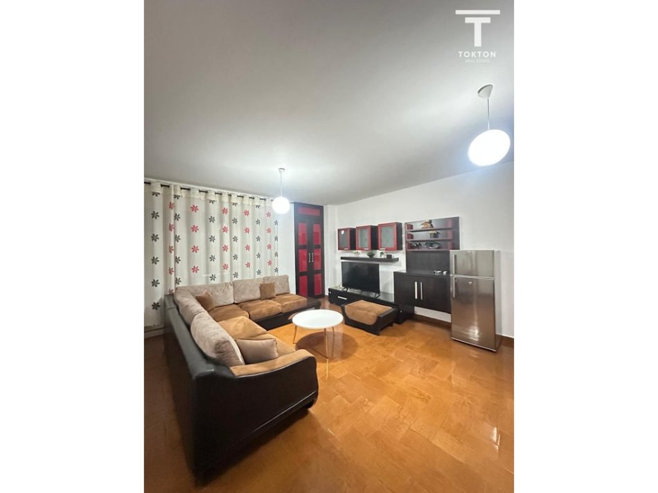 Tirane, jepet me qera apartament 1+1 Kati 4, 80 m² 550 € (Don Bosko, Tiranë, TT 2086)