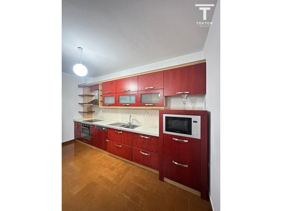 Tirane, jepet me qera apartament 1+1 Kati 4, 80 m² 550 € (Don Bosko, Tiranë, TT 2086)