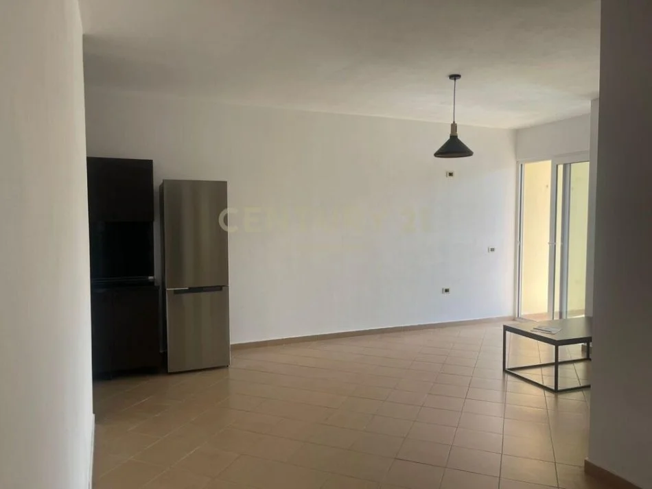 Yzberisht jepet me qera apartmenti 2+1