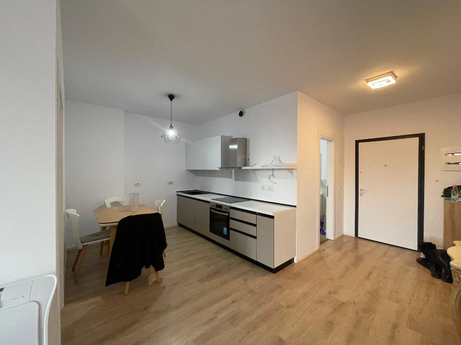 Tirane, jepet me qera apartament 1+1+Ballkon Kati 5, 63 m² 600 € (Turdiu Residence)
