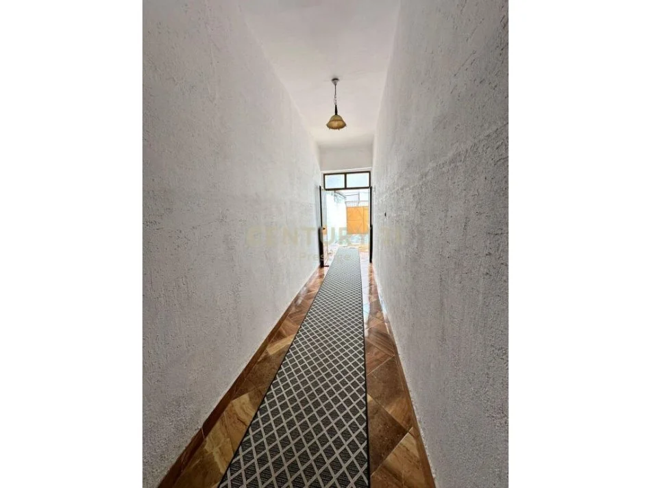 Shtepi private te Profarma Tirane 110000 €