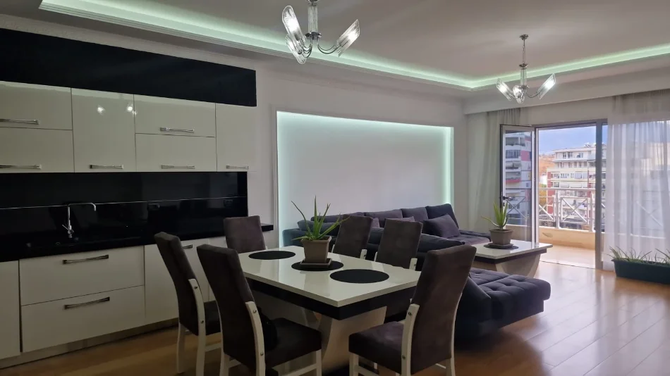 Tirane, jepet me qera apartament 2+1+Aneks+Ballkon Kati 3, 120 m² 900 € (liqeni artificial)