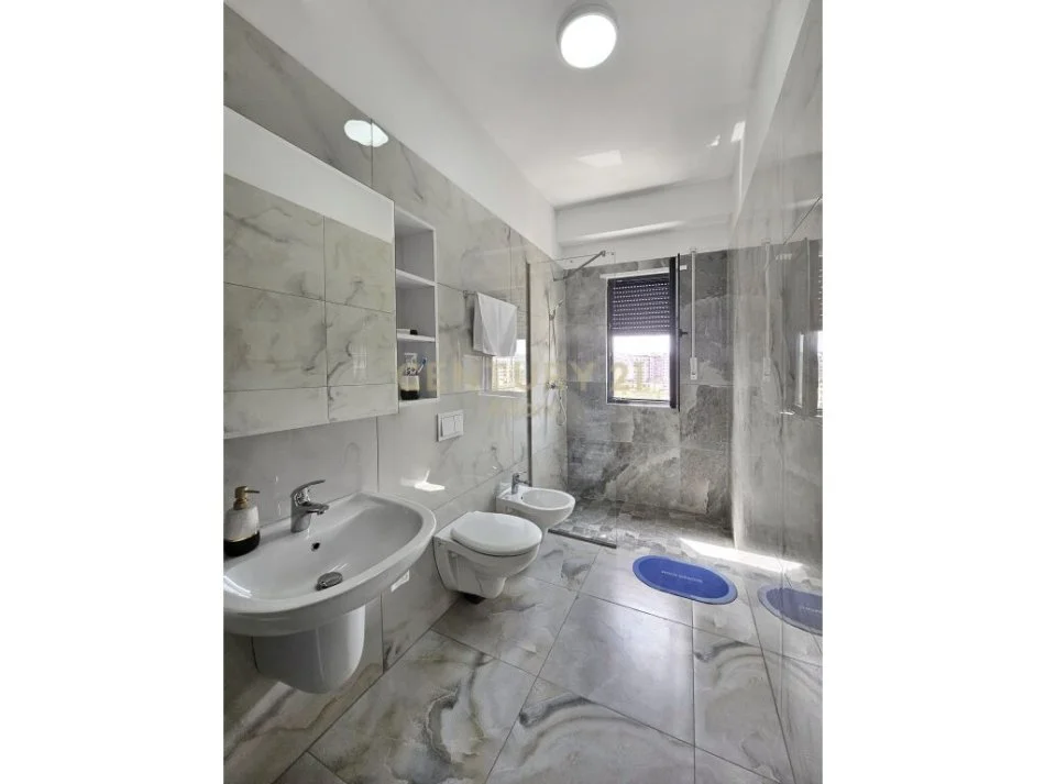 APARTAMENT 1+1+GARAZHD PER QIRA BULEVARDI I RI ASTIR