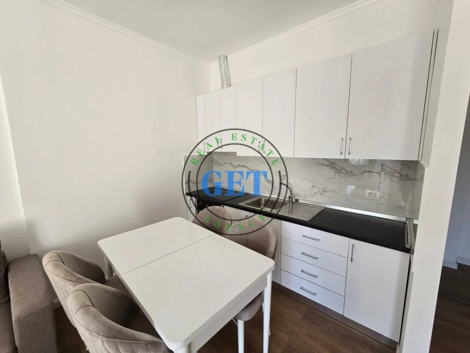 Durres, shitet apartament 2+1+Ballkon Kati 1, 65 m² 76.000 € (Plazh Ilira)