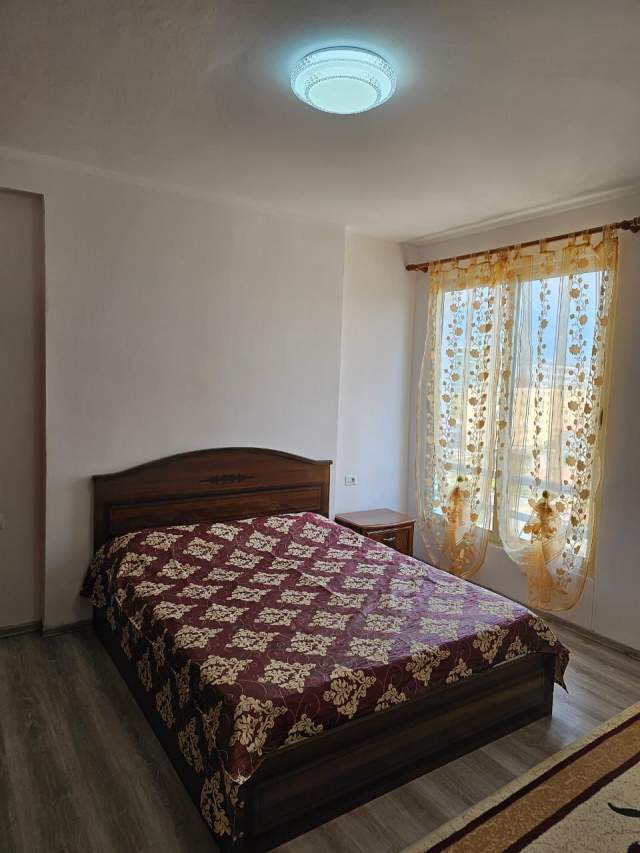 Tirane, jepet me qera apartament Kati 7, 95 m² 500 Euro (Ish fusha aviacionit)