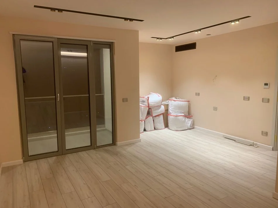 QERA AMBIENT PER ZYRA,RRUGA KAVAJES