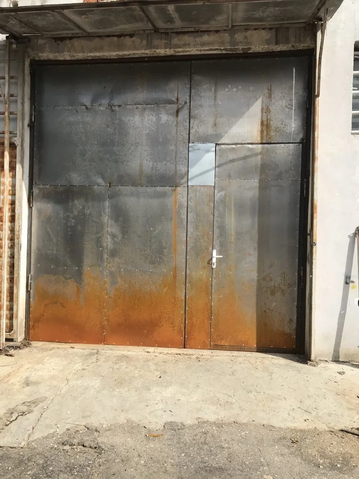 Tirane, jap me qera magazine Kati 0, 200 m² 450 €