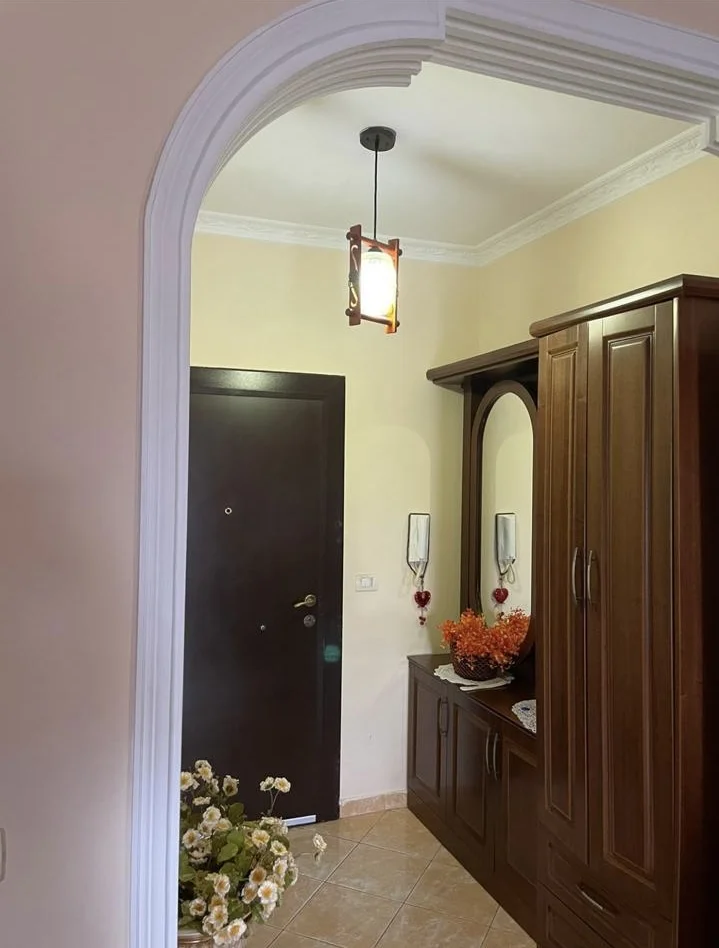 Fier, shitet nga Pronari, pa-komision apartament 2+1+Aneks+Ballkon Kati 9, 92 m² 8.500.000 € 