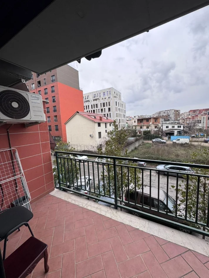 Tirane, jepet me qera apartament 1+1 Kati 2, 60 m² 450 € (Green City ,Unaza e Re)