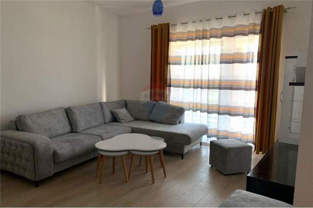 Tirane, jepet me qera apartament 1+1 Kati 8, 68 m² 400 Euro (komoleksi Kontakt)