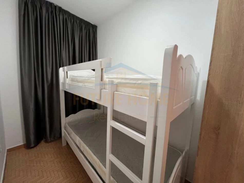 Durres, jepet me qera apartament 2+1 Kati 2, 86 m² 350 € (Prane Shkolle;Eftali Koci; )