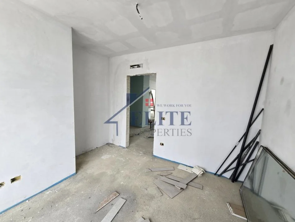 Gjiri Lalezit | Hamallaj, shitet apartament 3+1+Ballkon Kati 5, 159 m² 412.360 € (Porto Lalzi)