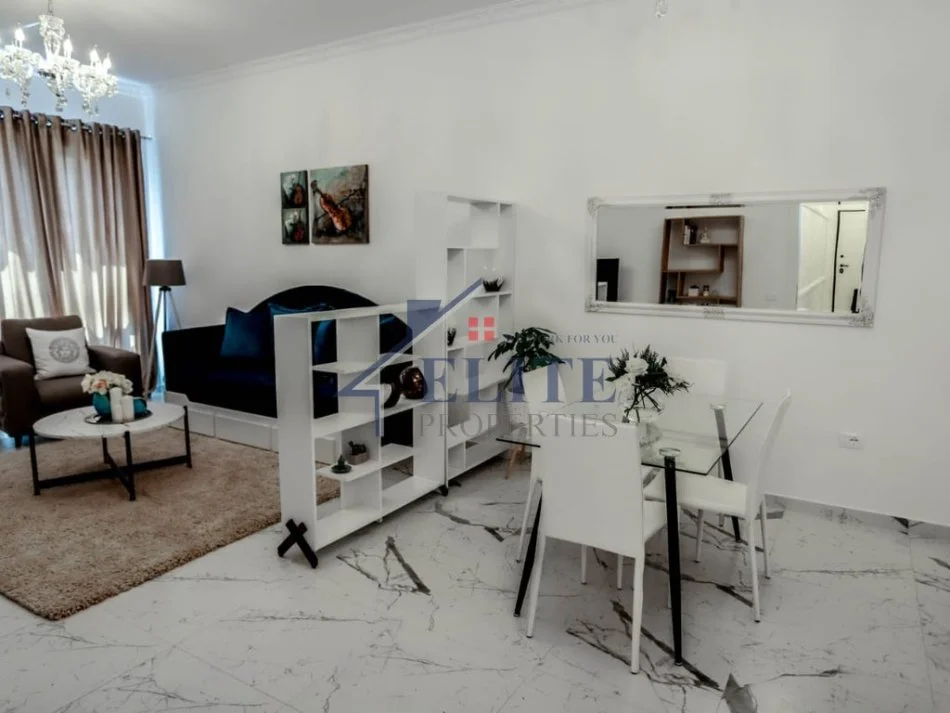 Tirane, jepet me qera apartament 1+1+Ballkon Kati 6, 78 m² 820 € (Square 21)