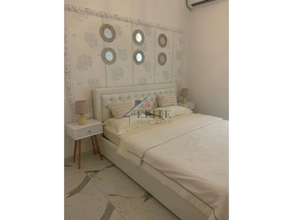 Tirane, jepet me qera apartament 1+1+Ballkon Kati 6, 78 m² 820 € (Square 21)