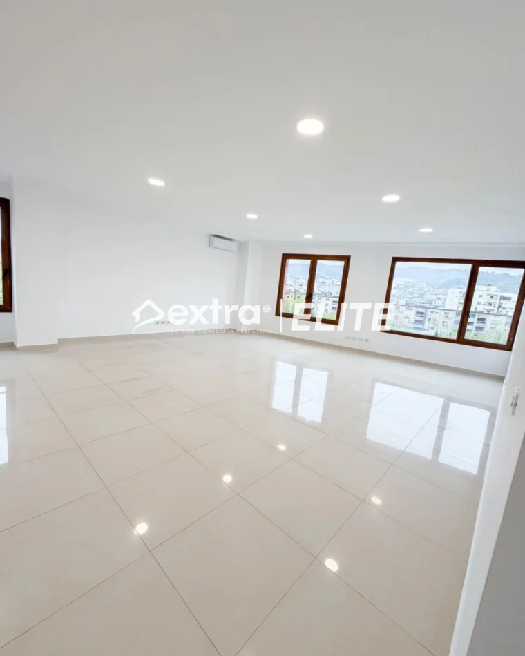 Tirane, jepet me qera ambjent biznesi Kati 4, 187 m² 2.500 € (Hilton Garden Inn)