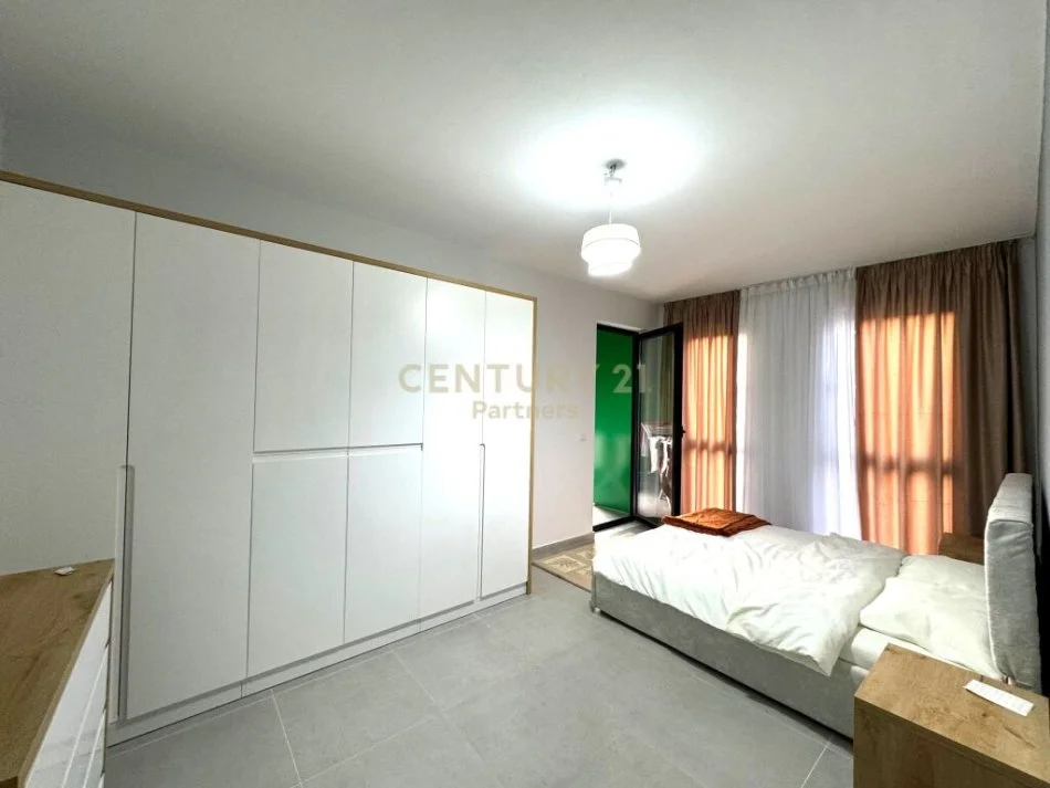 JAPIM ME QIRA APARTAMENT 2+1 NE UNAZE TE RE!, 550euro