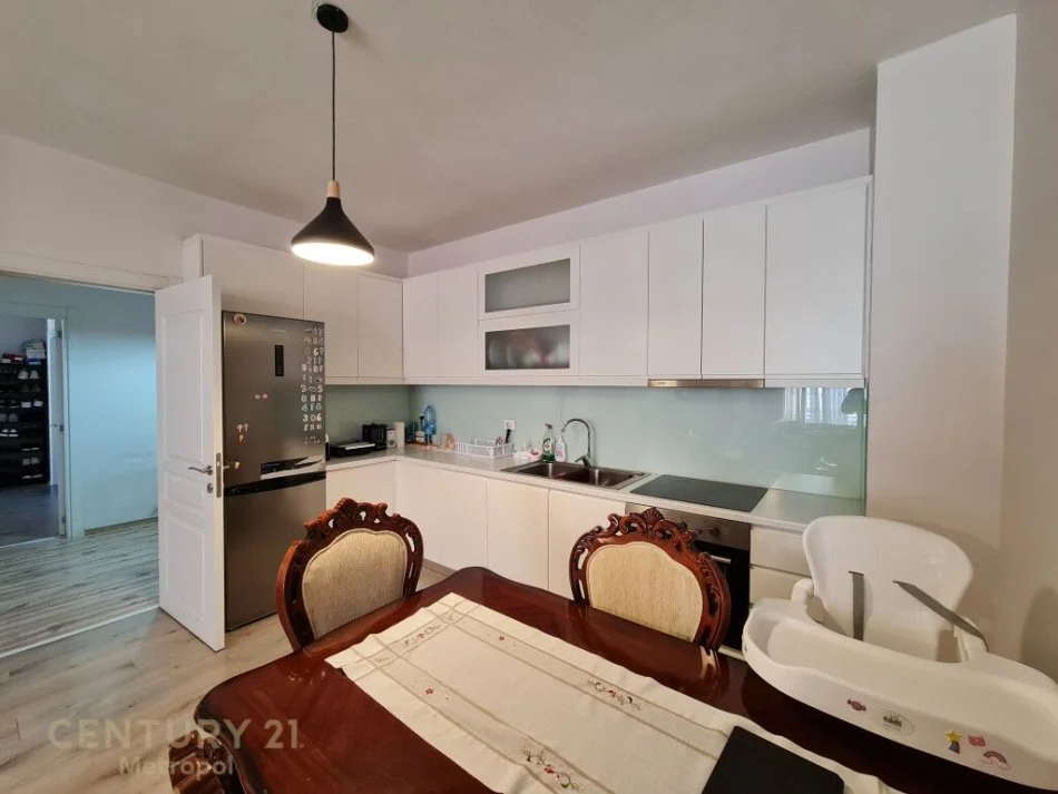 Shesim Apartament 2+1 me Hipotekë pran Amerikan 3, Selitë!