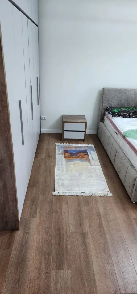 Tirane, jepet me qera apartament 2+1 Kati 4, 115 m² 750 € 