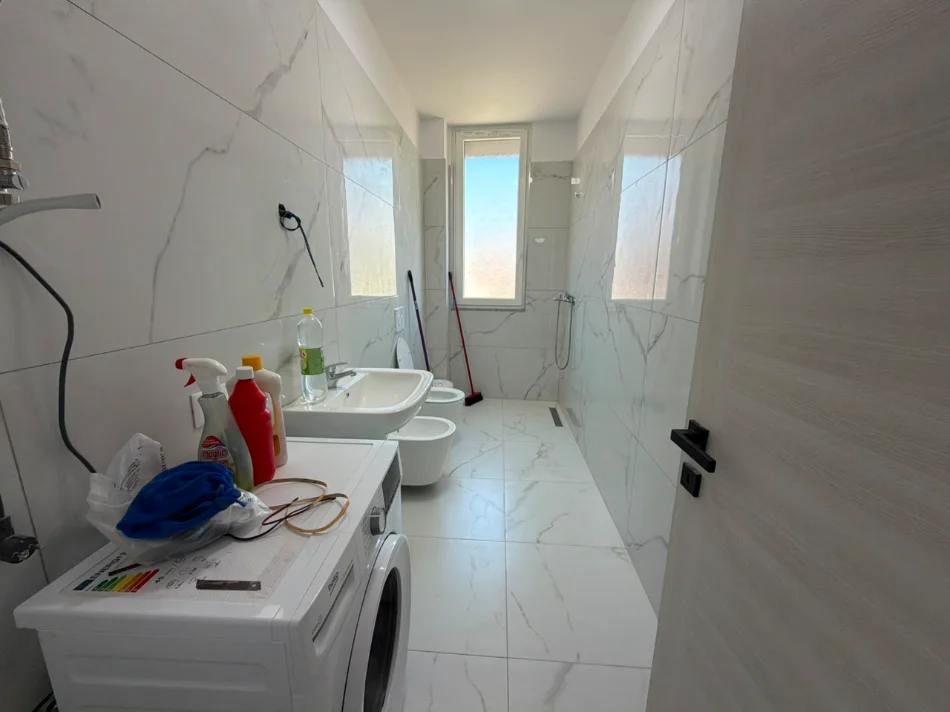 Shqiperi, jepet me qera apartament 2+1+Ballkon Kati 3, 89 m² 600 € (Rruga Lidhja e Prizrenit)