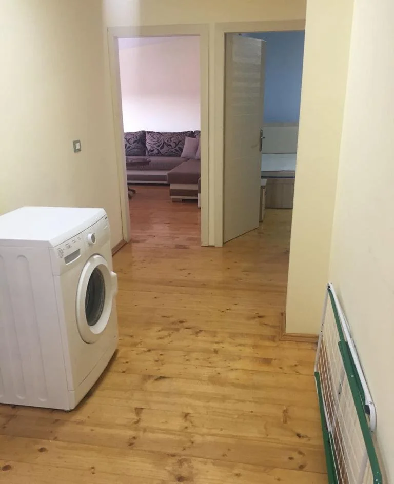 Tirane, jepet me qera apartament 1+1 Kati 7, 62 m² 400 € (rruga Mine Peza)