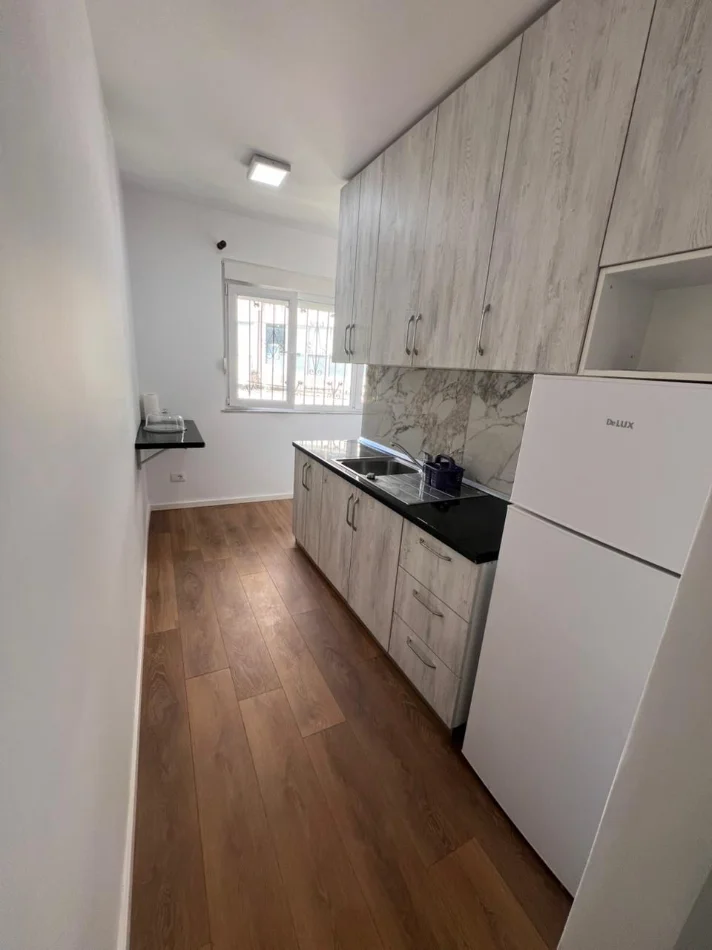 Tirane, shitet apartament 1+1+Aneks Kati 2, 64 m² 129.000 € (Prane kmy)