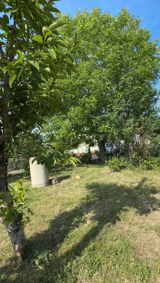 Tirane, shes truall , 300 m² 70.000 € (Azem Galica)