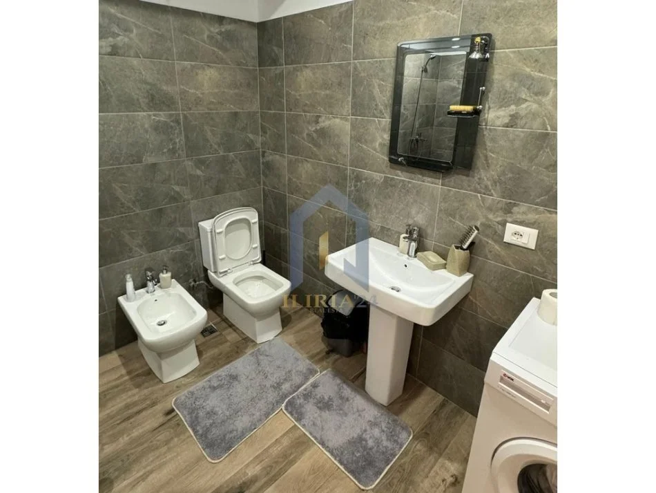 Tirane, shitet apartament 1+1 Kati 0, 51 m² 125.000 € (Mine Peza)