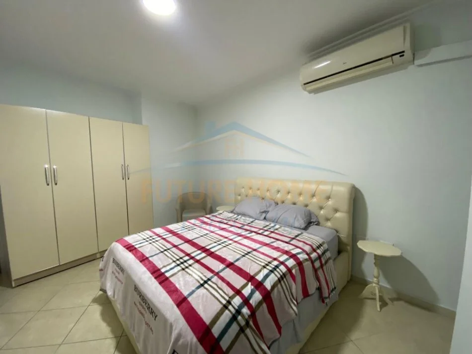 Tirane, jepet me qera apartament 1+1+Ballkon Kati 8, 500 m² 500 € (Rruga Elbasanit)