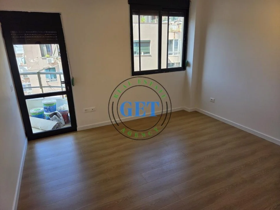 Durres, shitet apartament 2+1+Ballkon Kati 5, 95 m² 235.000 € (vollga)