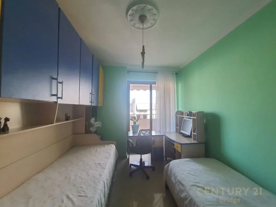 SHITET APARTAMENT 2+1+2 NE ASTIR