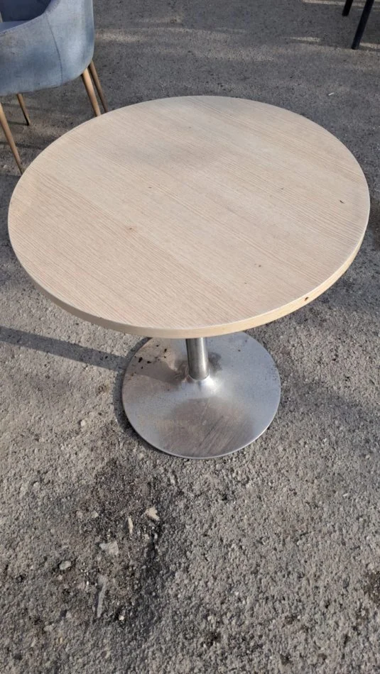 Tirane, Shes Karrike &  Tavolina