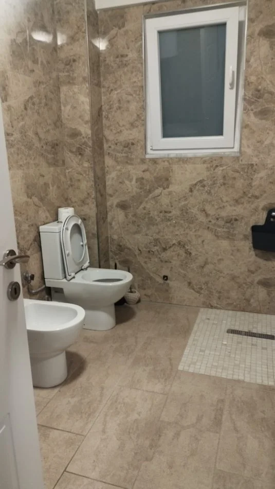 Tirane, jepet me qera apartament 1+1 Kati 4, 60 m² 400 € (Rruga Kel Koledhi)