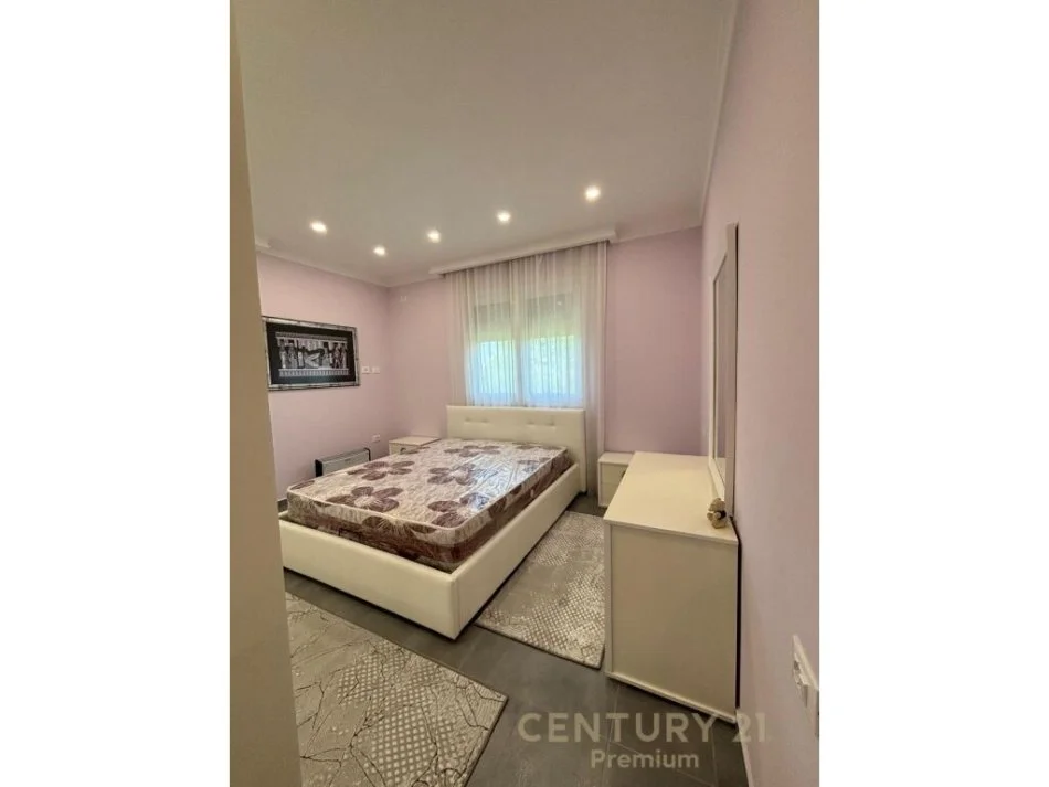 Tirane, jepet me qera apartament 2+1 Kati 3, 86 m² 500 € (KOPSHTI BOTANIK)