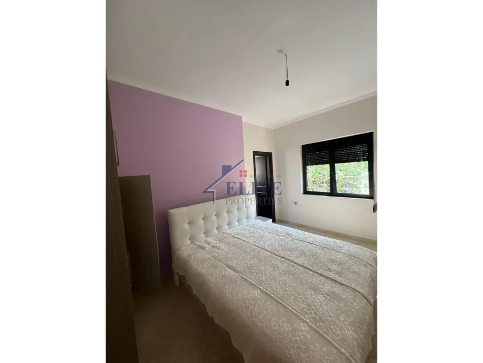 Tirane, jepet me qera shtepi 2+1+Ballkon Kati 2, 100 m² 400 € (Shkoze)
