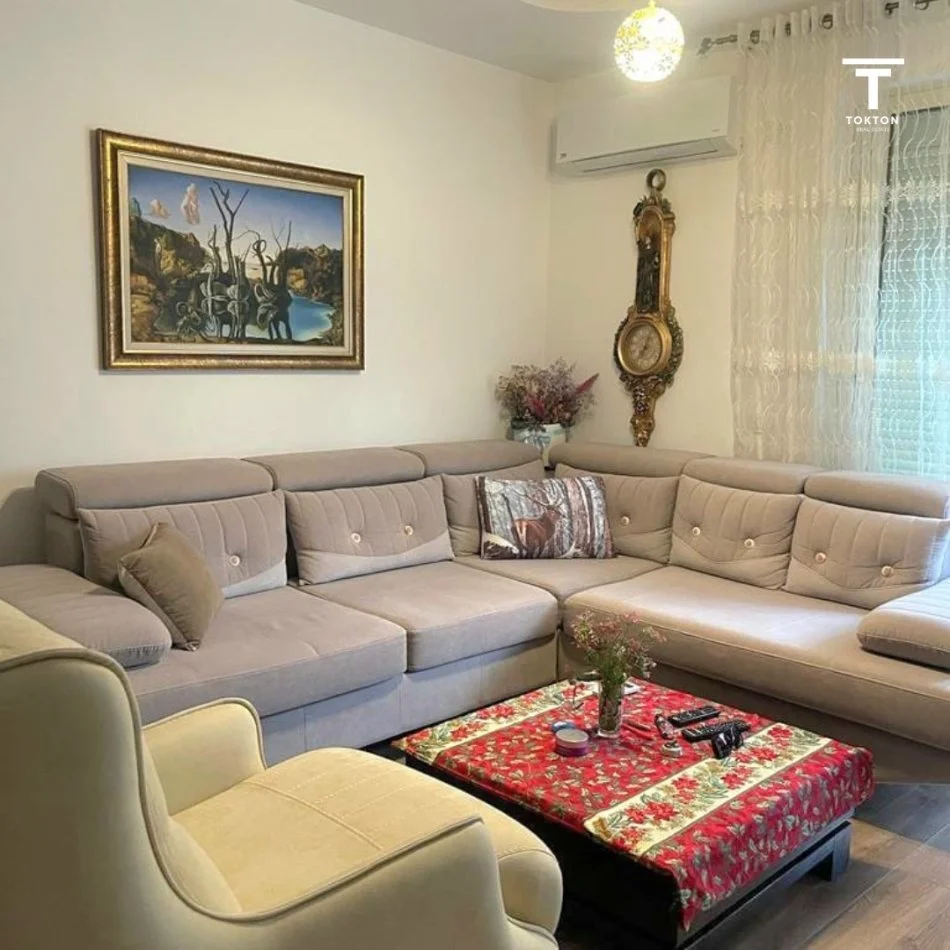 Shitet Apartament 2+1 Kopshti Zologjik