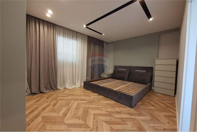 Tirane, jepet me qera apartament 2+1+BLK Kati 3, 100 m² 550 Euro (Liqeni i Thate)