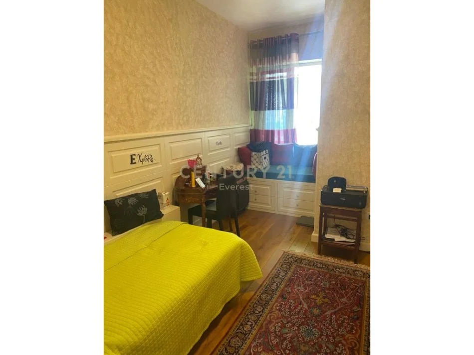 Tirane, shitet apartament 3+1, Kati 4, 117 m² 280,000 € (Rruga Bilal Sina, Kopshti Botanik Zoologjik)