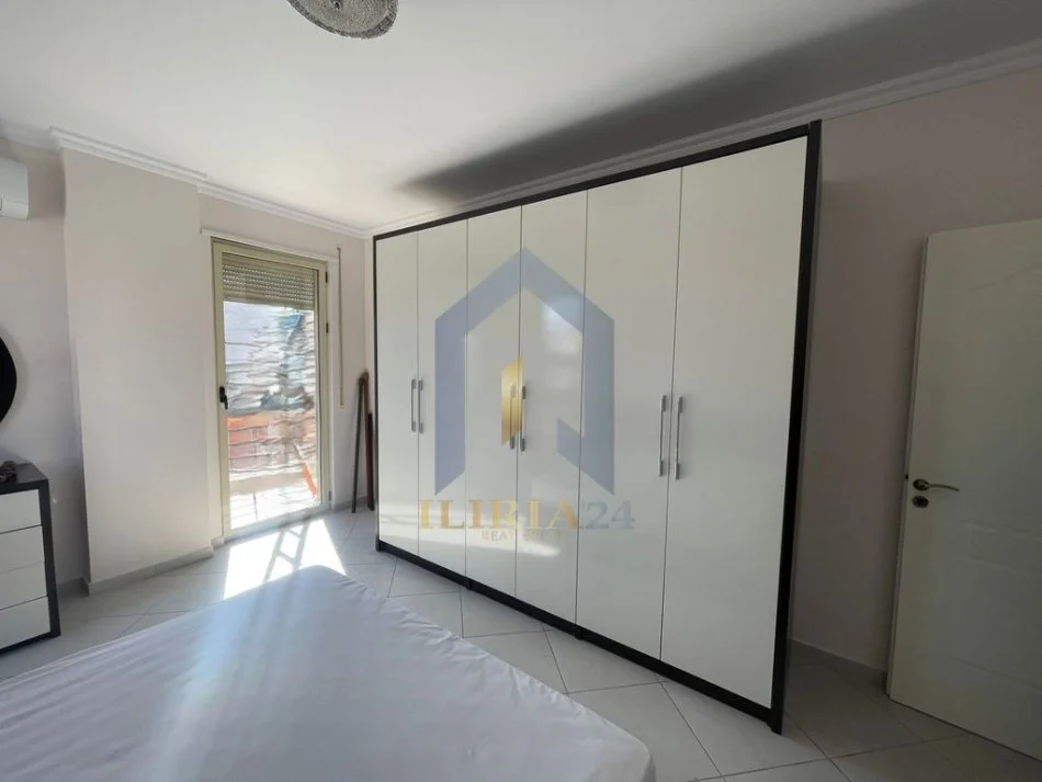 Tirane, jap me qera apartament 2+1+Ballkon Kati 4, 120 m² 650 € (Don Bosko)