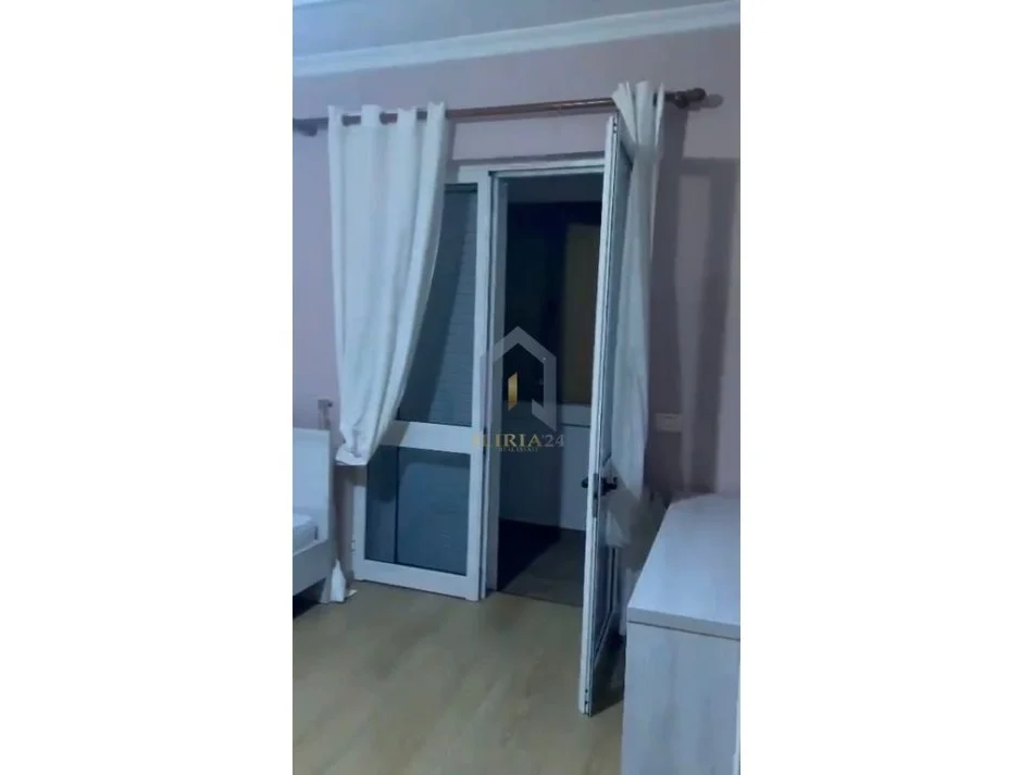 Tirane, jap me qera apartament 2+1 Kati 3, 110 m² 600 € (Zogu i Zi)