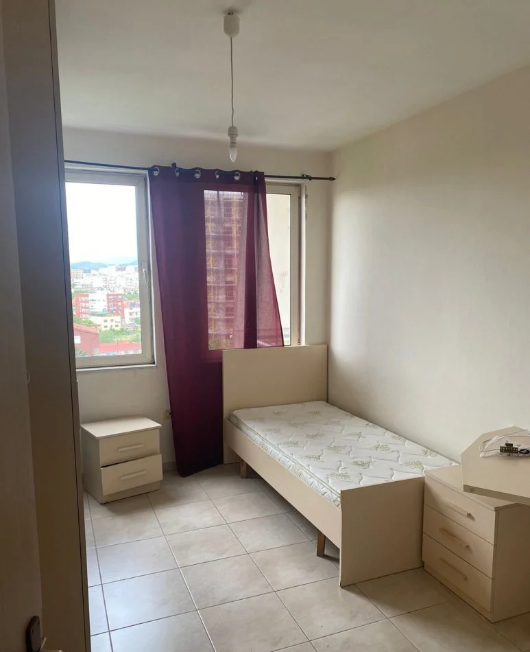 Tirane, jepet me qera apartament 2+1+Ballkon Kati 6, 120 m² 480 € (Ali Dem rruga Idriz Dollaku)