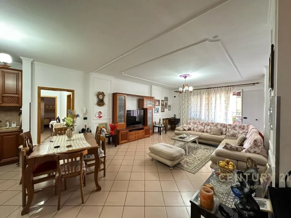 Tirane, shitet apartament 2+1 Kati 7, 129 m² 352.000 € (sami frasheri)