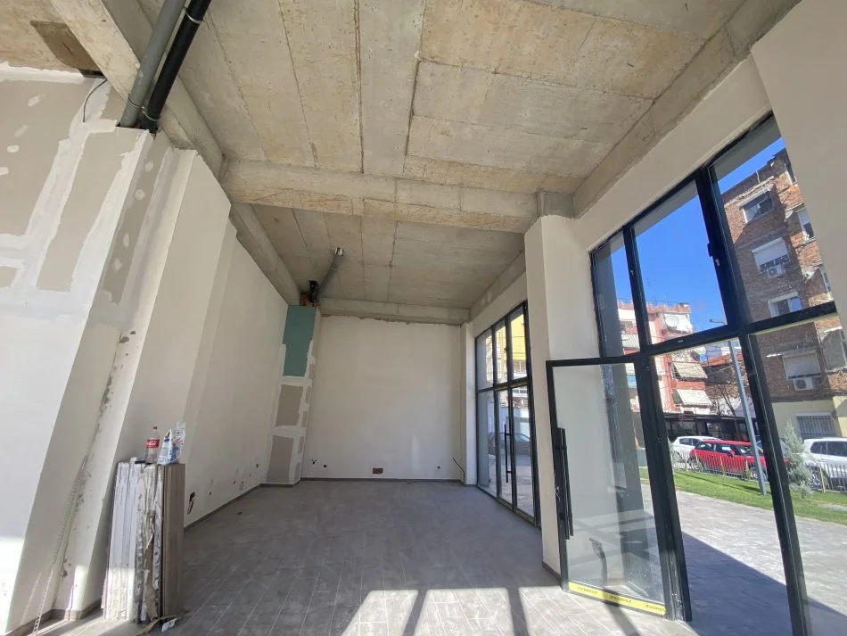 Jepet me qera ambient biznesi 100 m2‼️