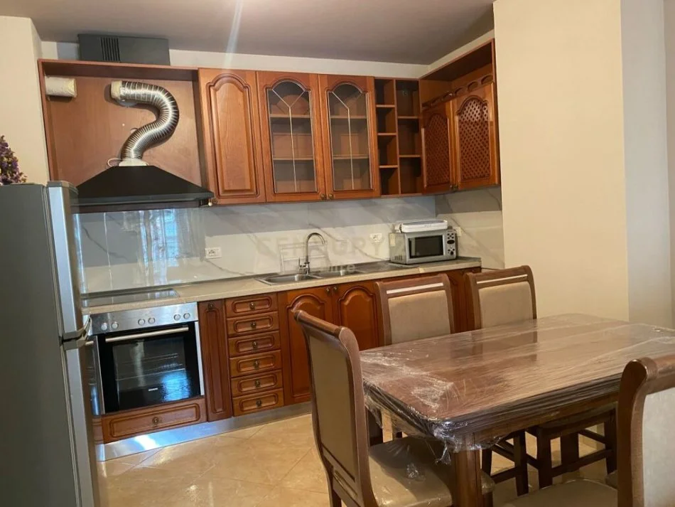 APARTAMENT 3+1+2 NE ASTIR PER SHITJE