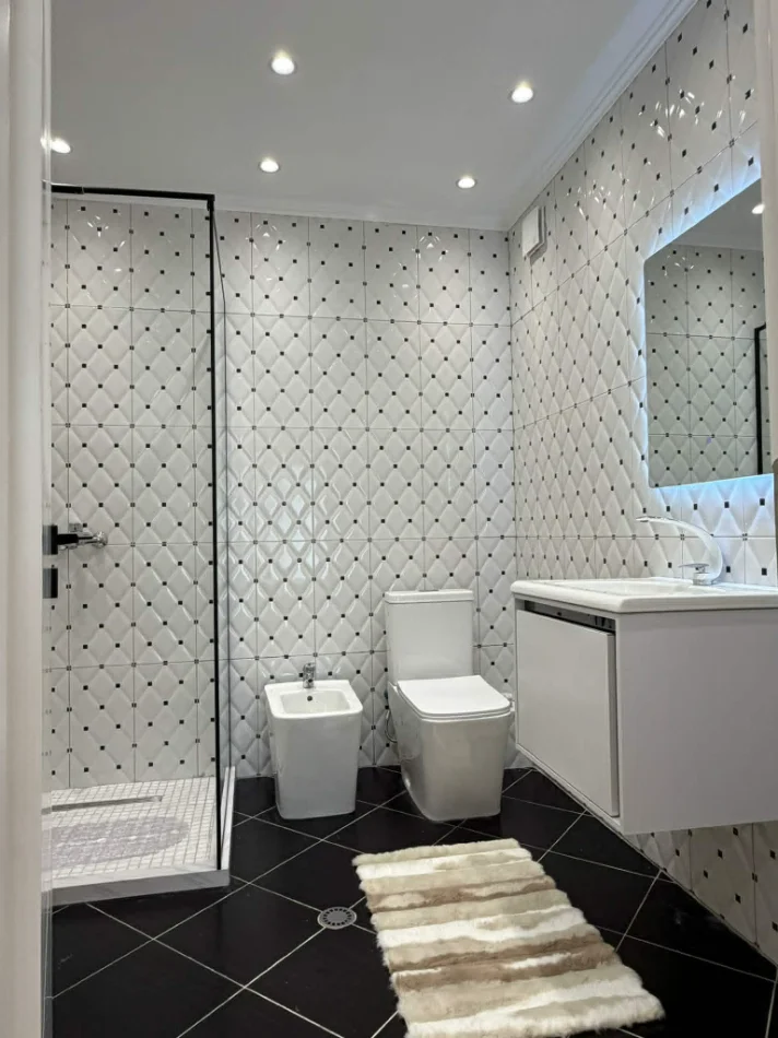 Shqiperi, shitet apartament 2+1+Aneks+Ballkon Kati 3, 109 m² 174.000 € (rruga sokrat miho)